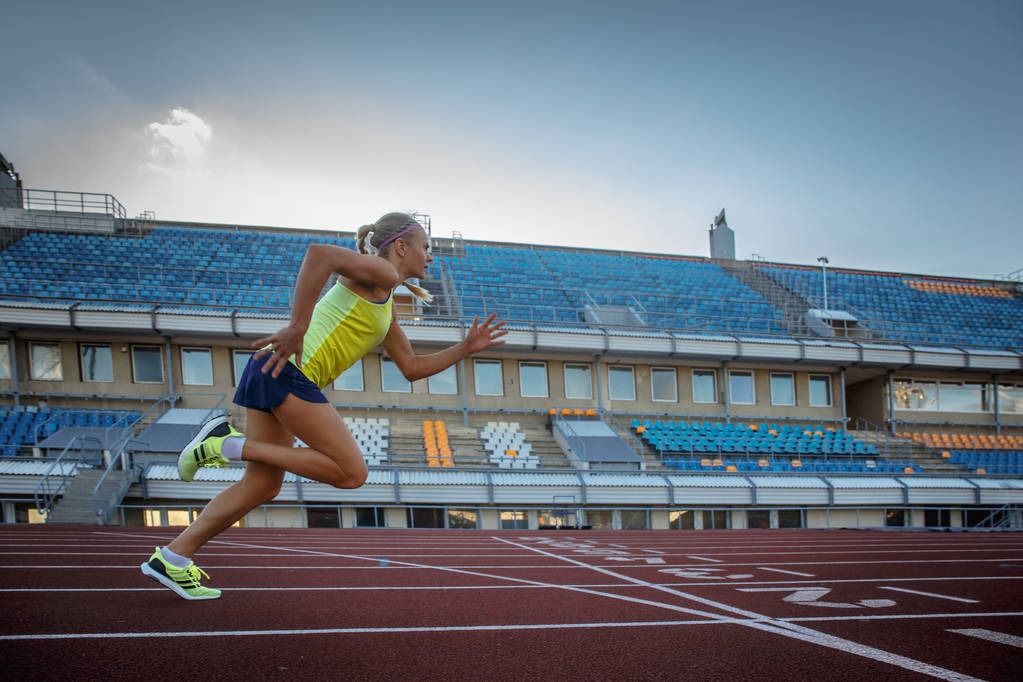 NBA-东契奇空砍42分 国王背靠背送湖人3连败